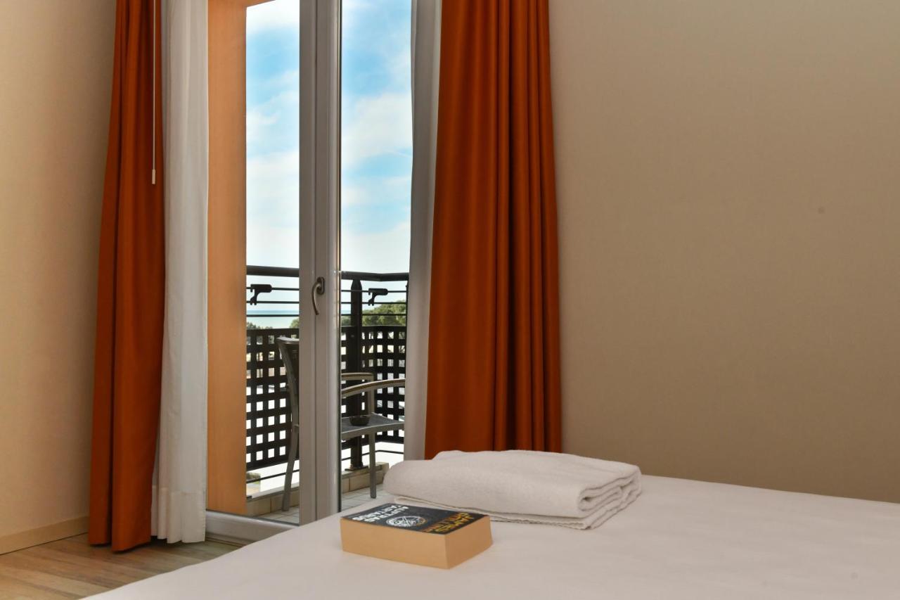 Hotel Vienna Lido di Jesolo Exterior foto